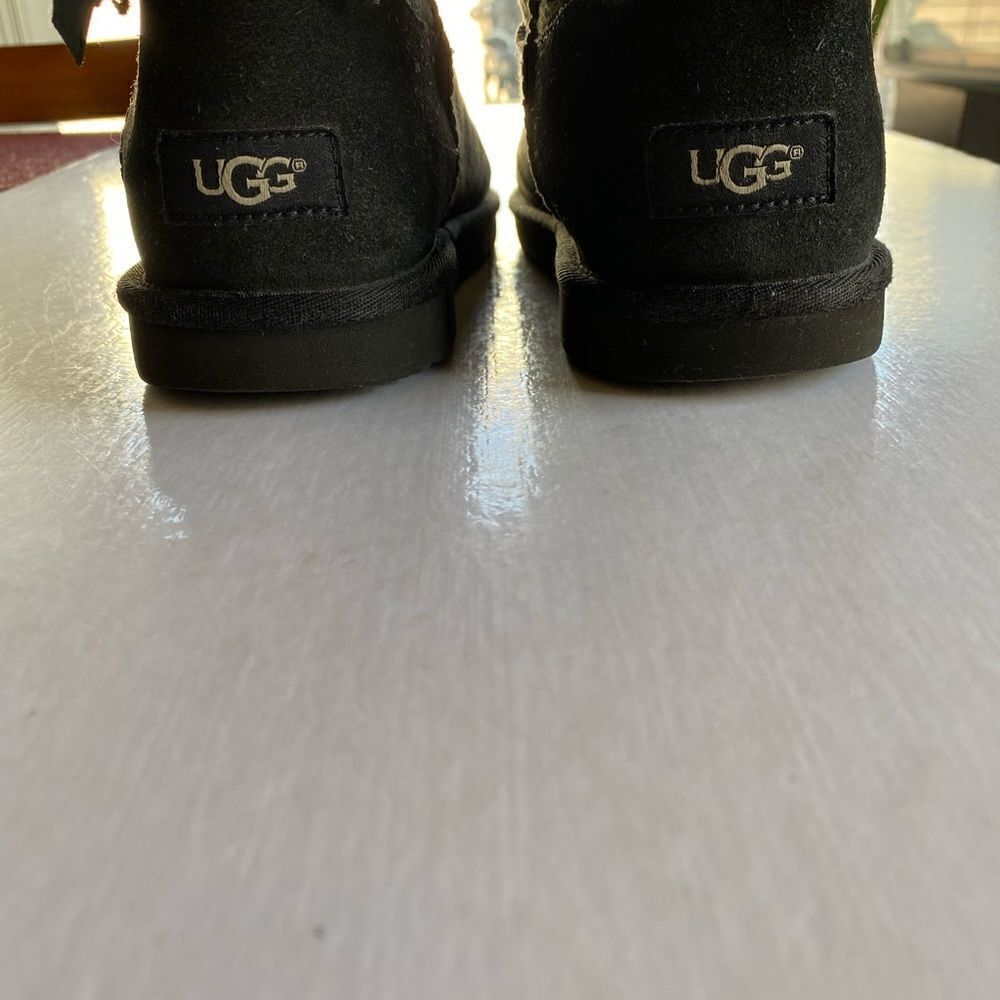 UGG Women’s Suede Leather Boots Size 6 - Picture 6 of 11